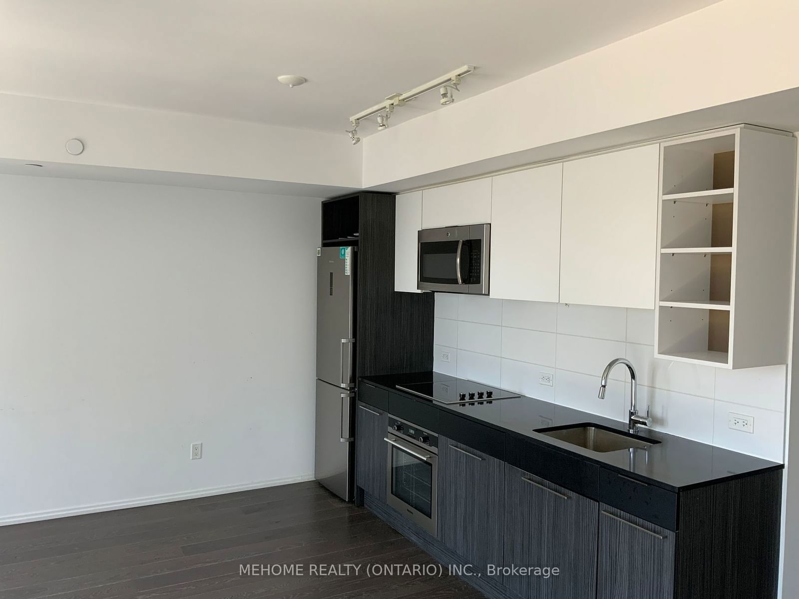 68 Shuter St, unit 2803 for sale