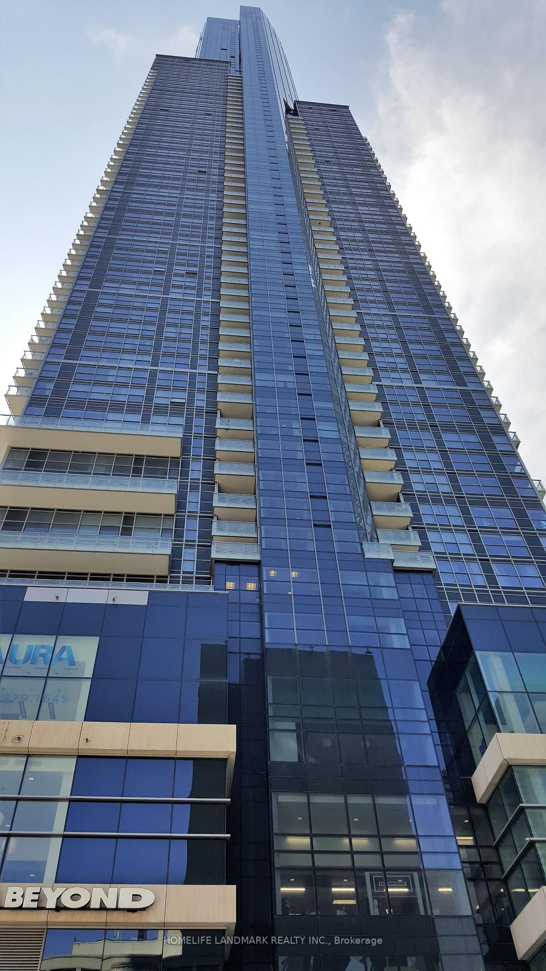 388 Yonge St, unit 6601 for rent