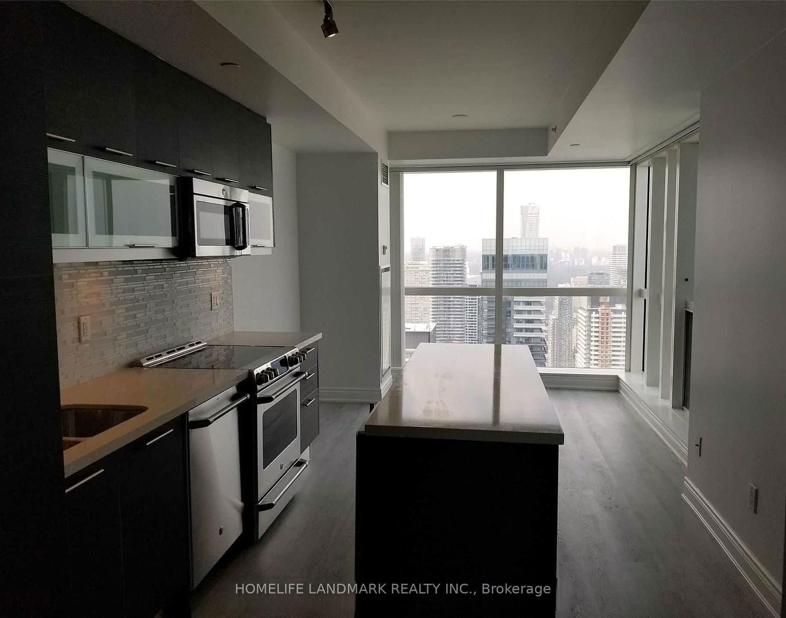 388 Yonge St, unit 6601 for rent