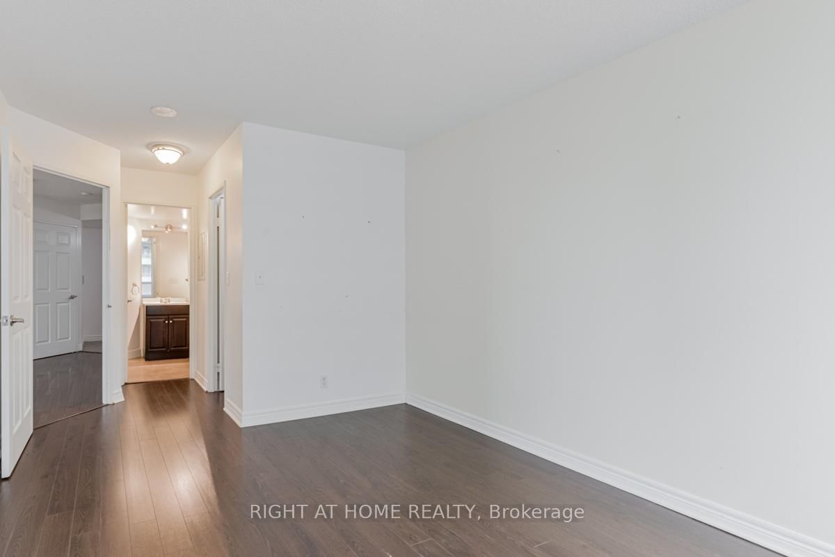 23 Hollywood Ave, unit 808 for sale