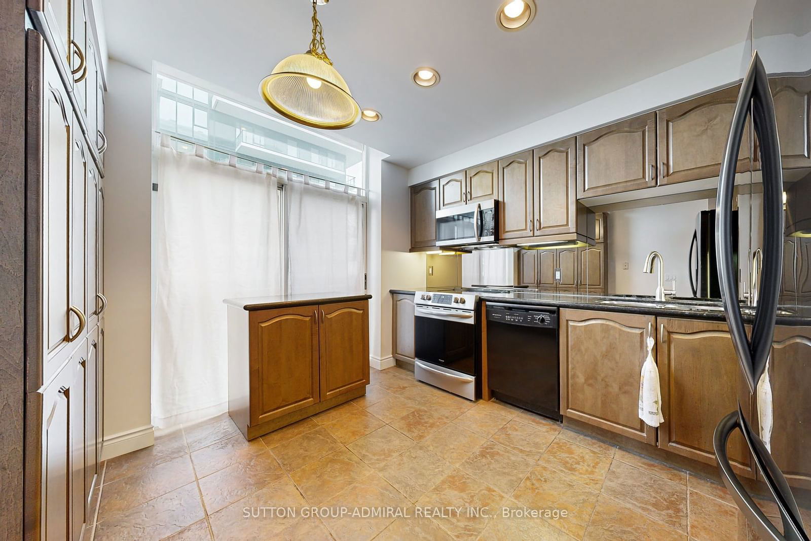 1101 Leslie St, unit 1502 for sale