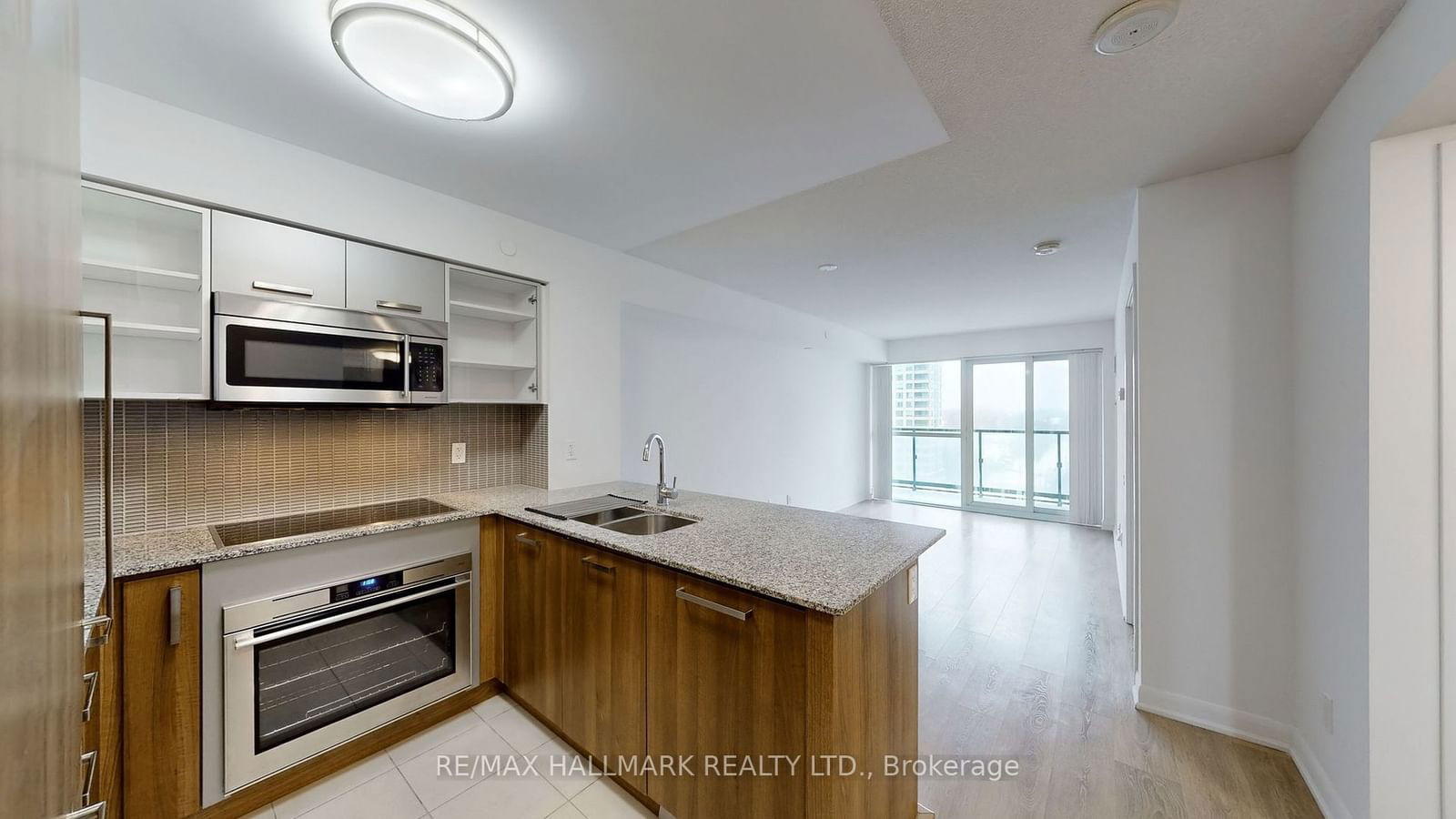 5168 Yonge St, unit 711 for sale