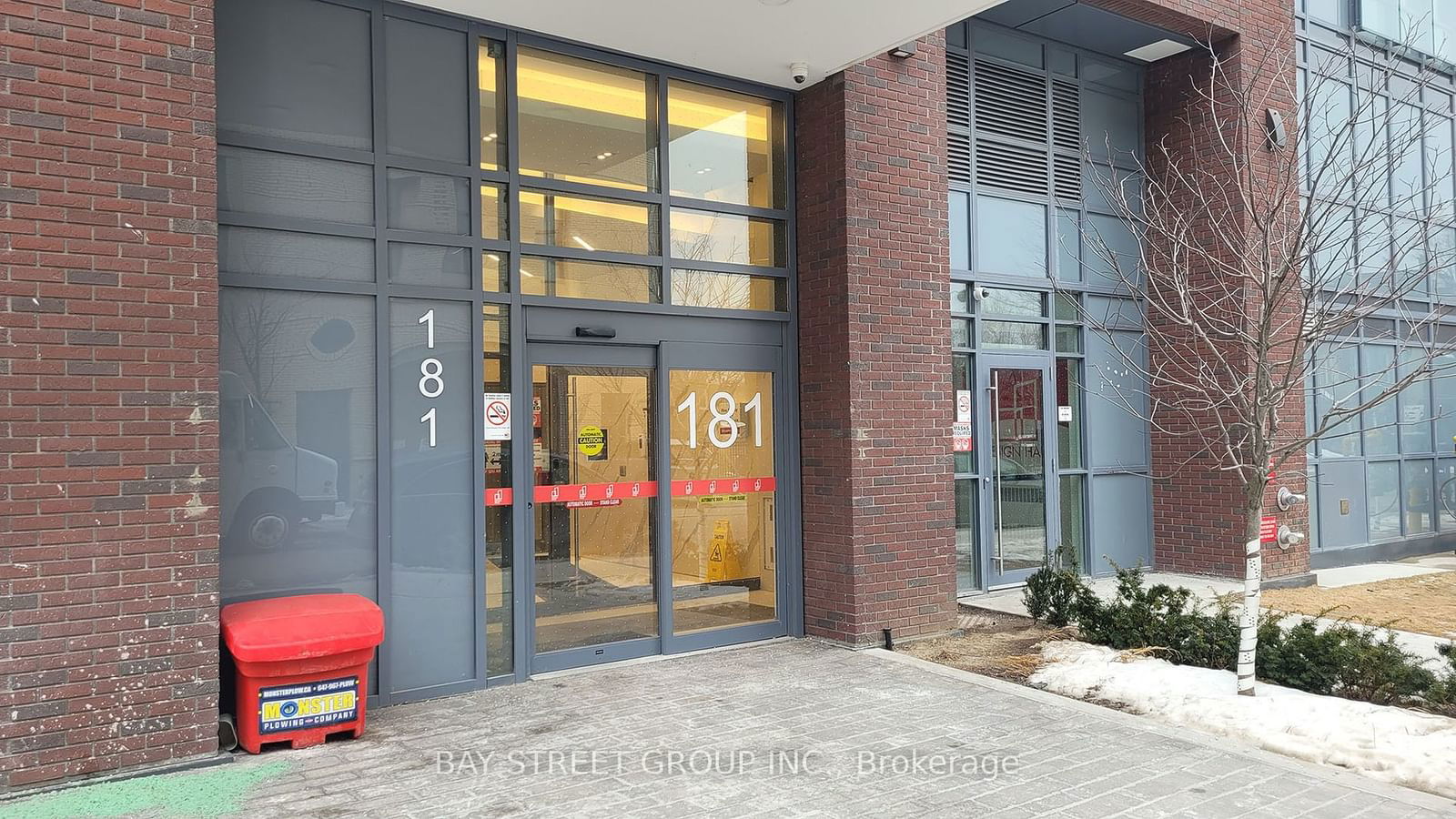 181 Huron St, unit 204 for rent