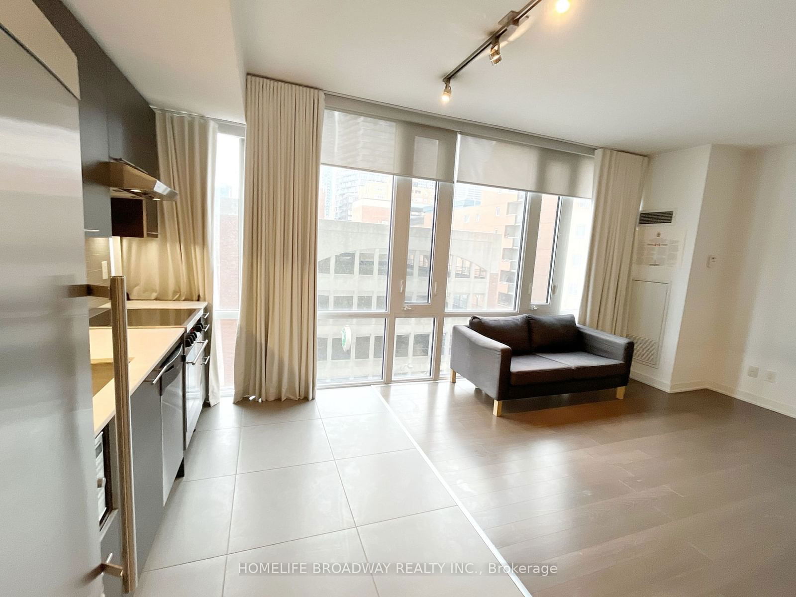 1 Market St, unit 416 for rent