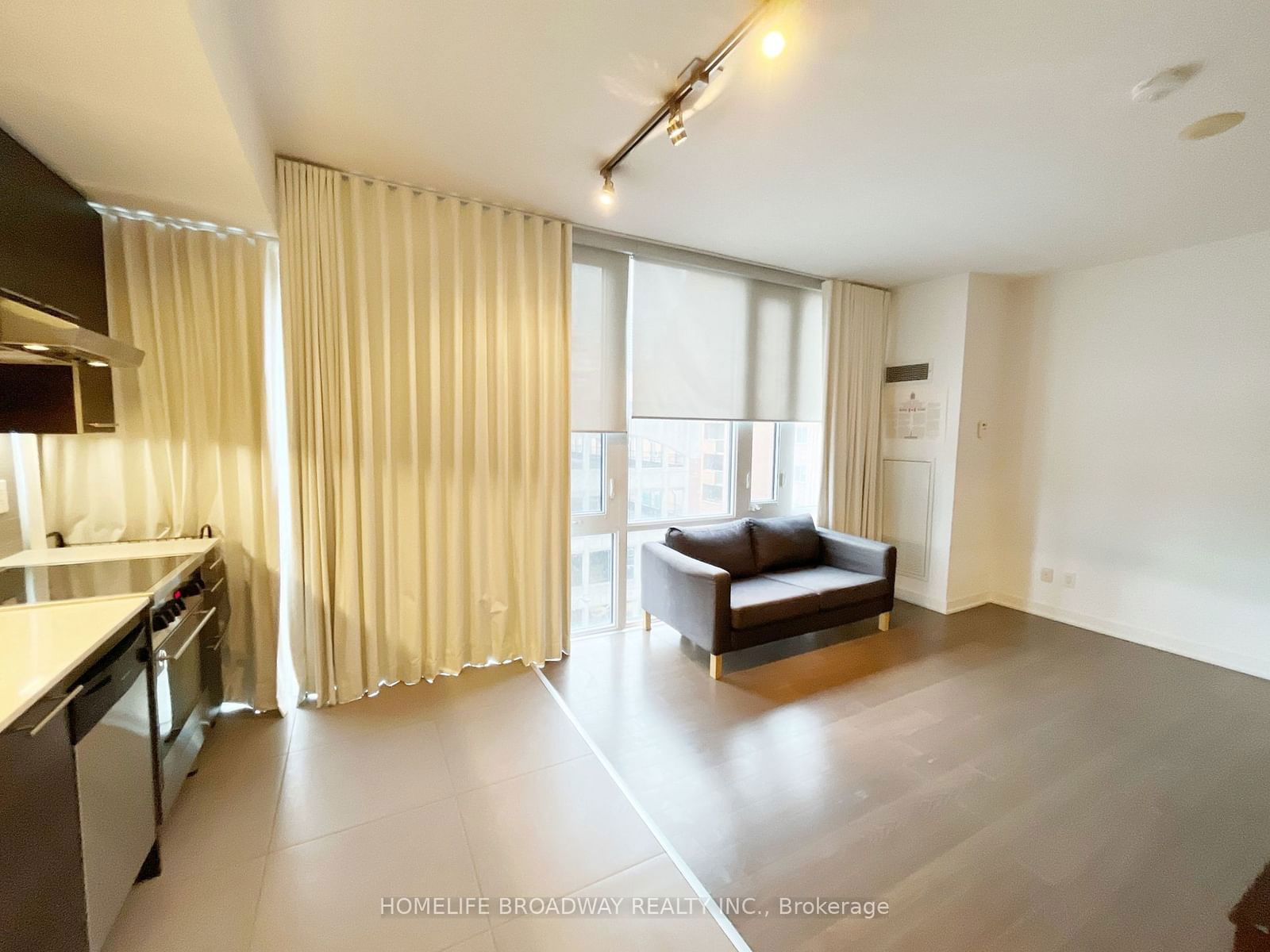 1 Market St, unit 416 for rent