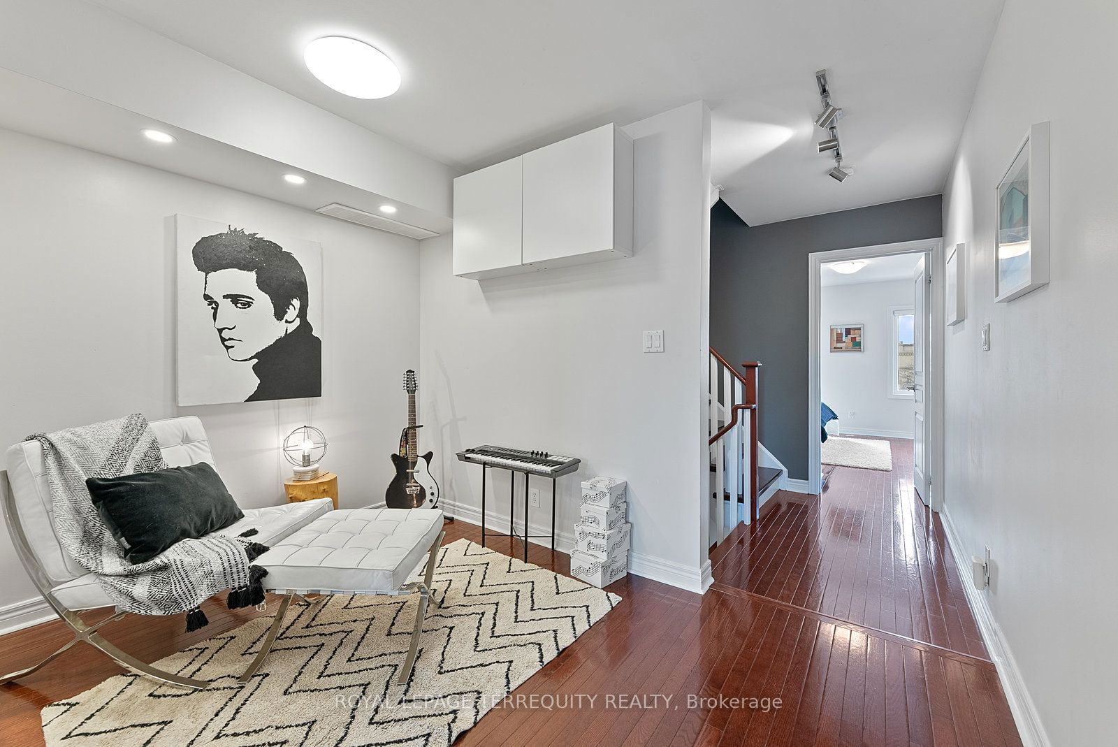 60 Carr St, unit 11 for sale