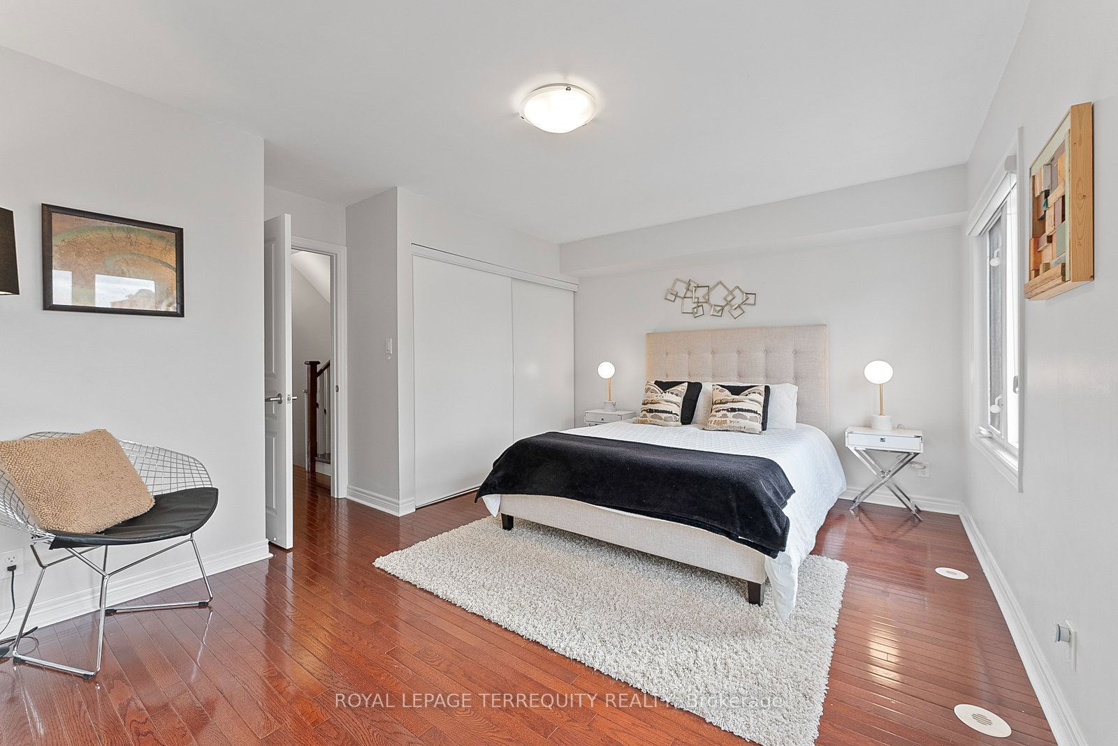 60 Carr St, unit 11 for sale