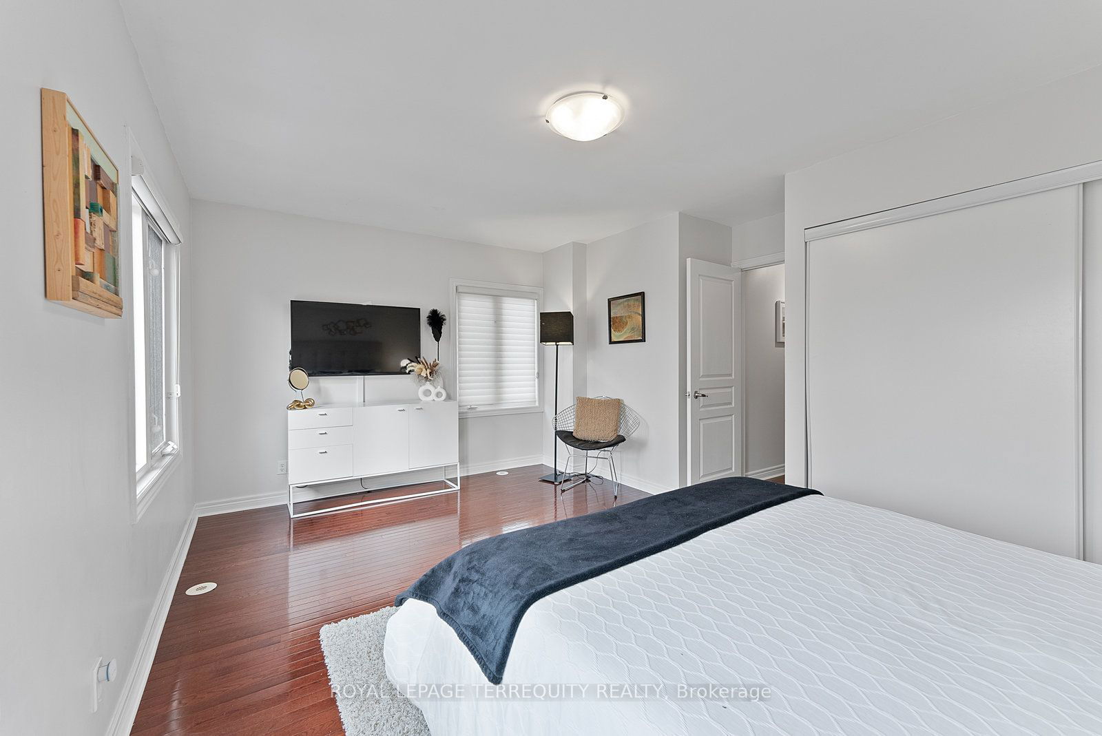 60 Carr St, unit 11 for sale