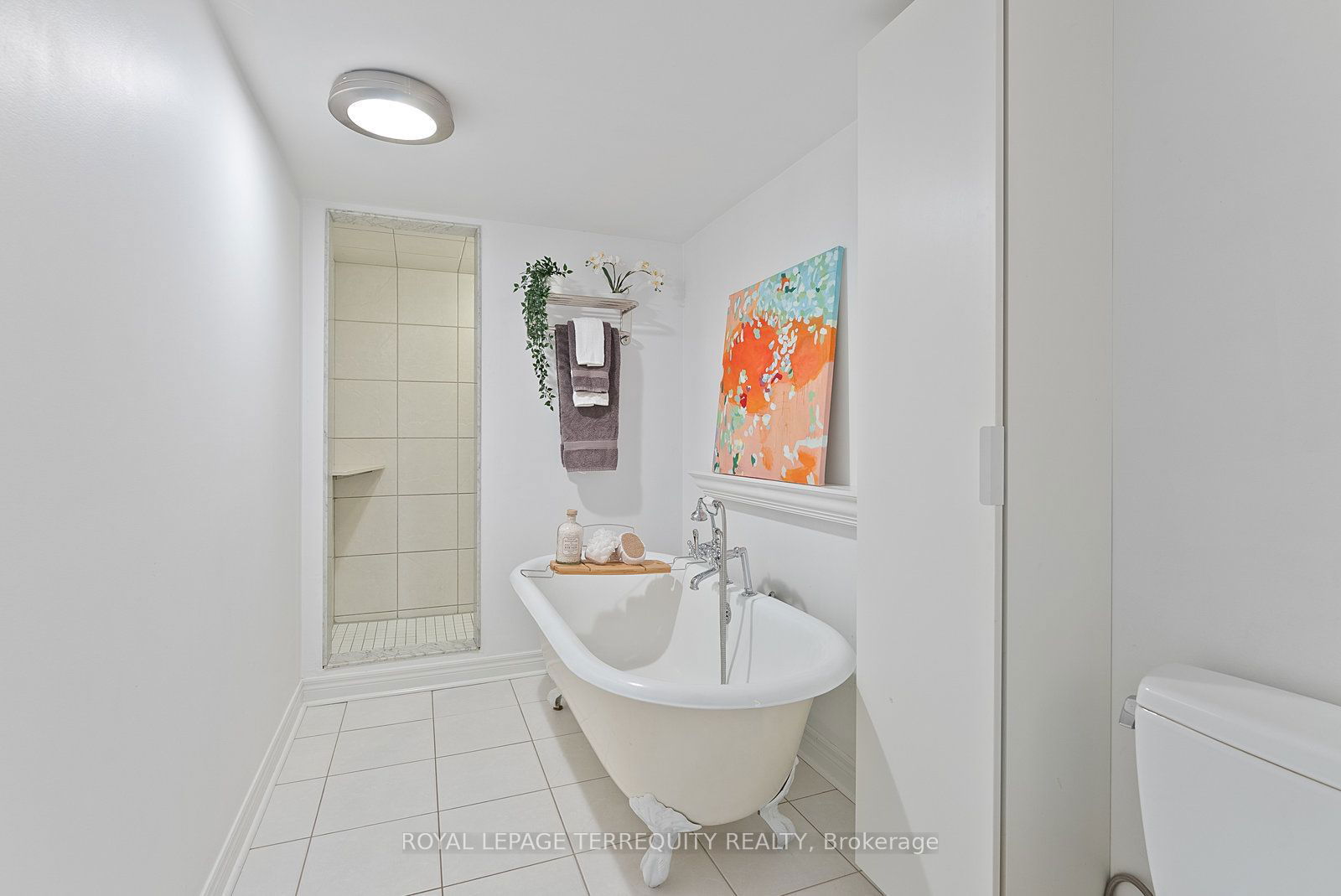 60 Carr St, unit 11 for sale