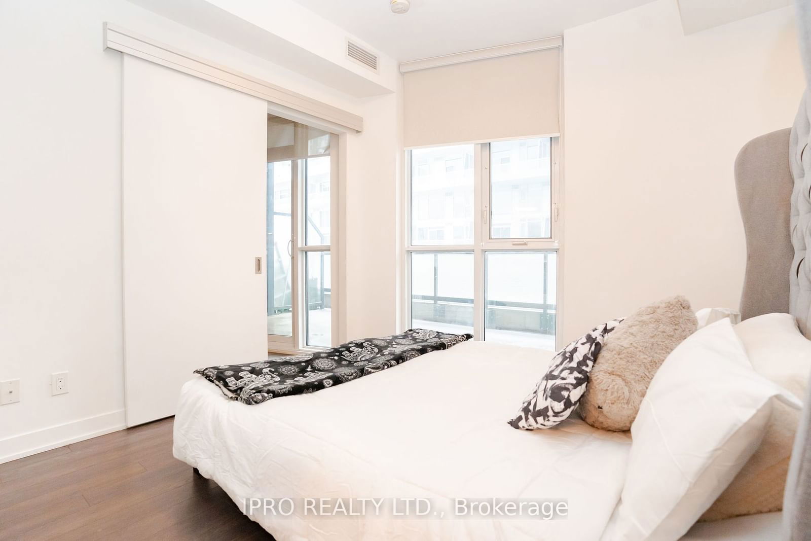 30 Ordnance St, unit 407 for sale