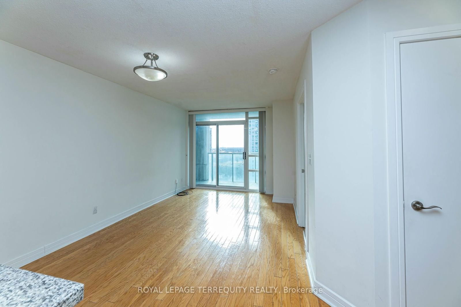 16 Harrison Garden Blvd, unit 1505 for sale