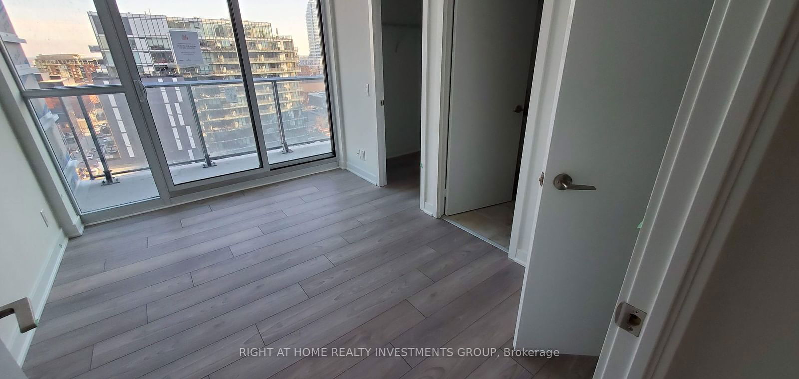 120 Parliament St, unit 1208 for rent