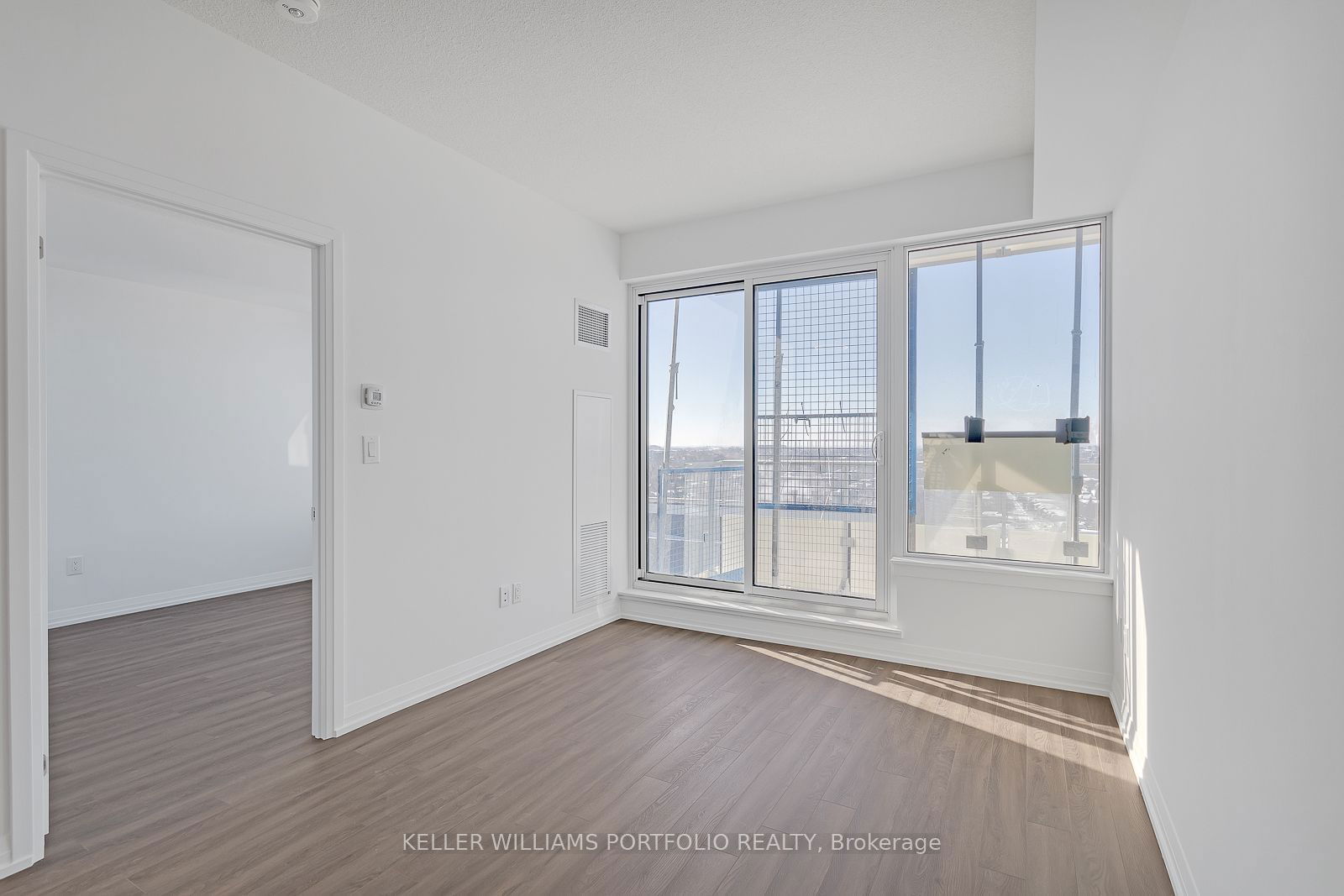 75 Canterbury Pl, unit 2708 for rent