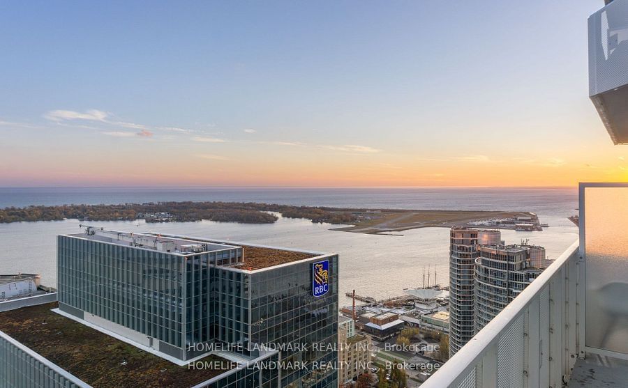 100 Harbour St, unit 5009 for rent