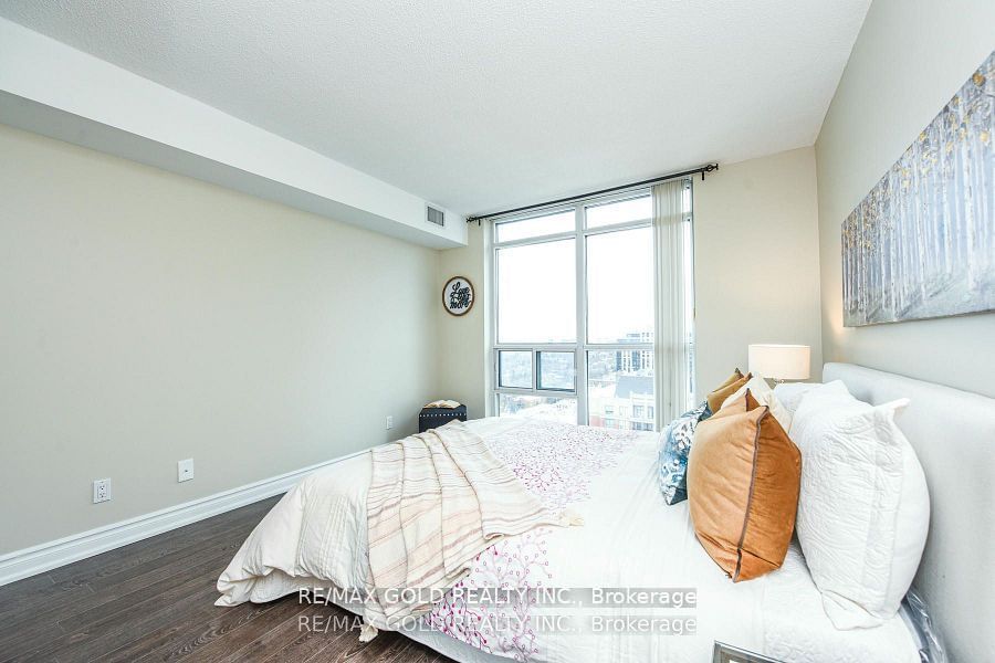 30 Harrison Garden Blvd N, unit 2310 for sale