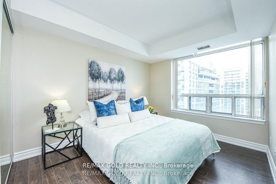 30 Harrison Garden Blvd N, unit 2310 for sale