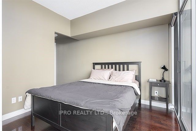 33 Charles St, unit 2903 for rent