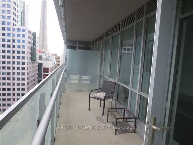 80 John St, unit 1710 for rent