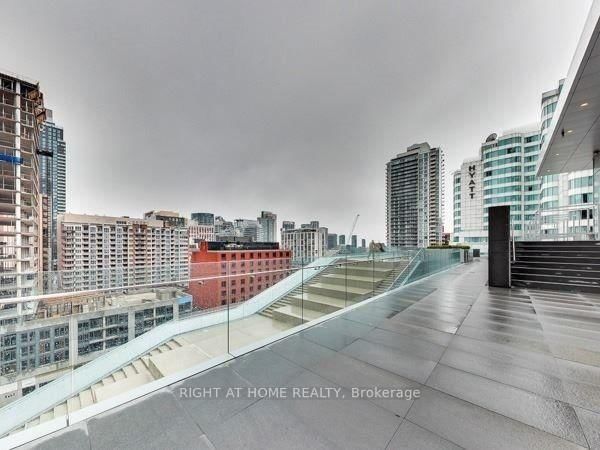 80 John St, unit 1710 for rent