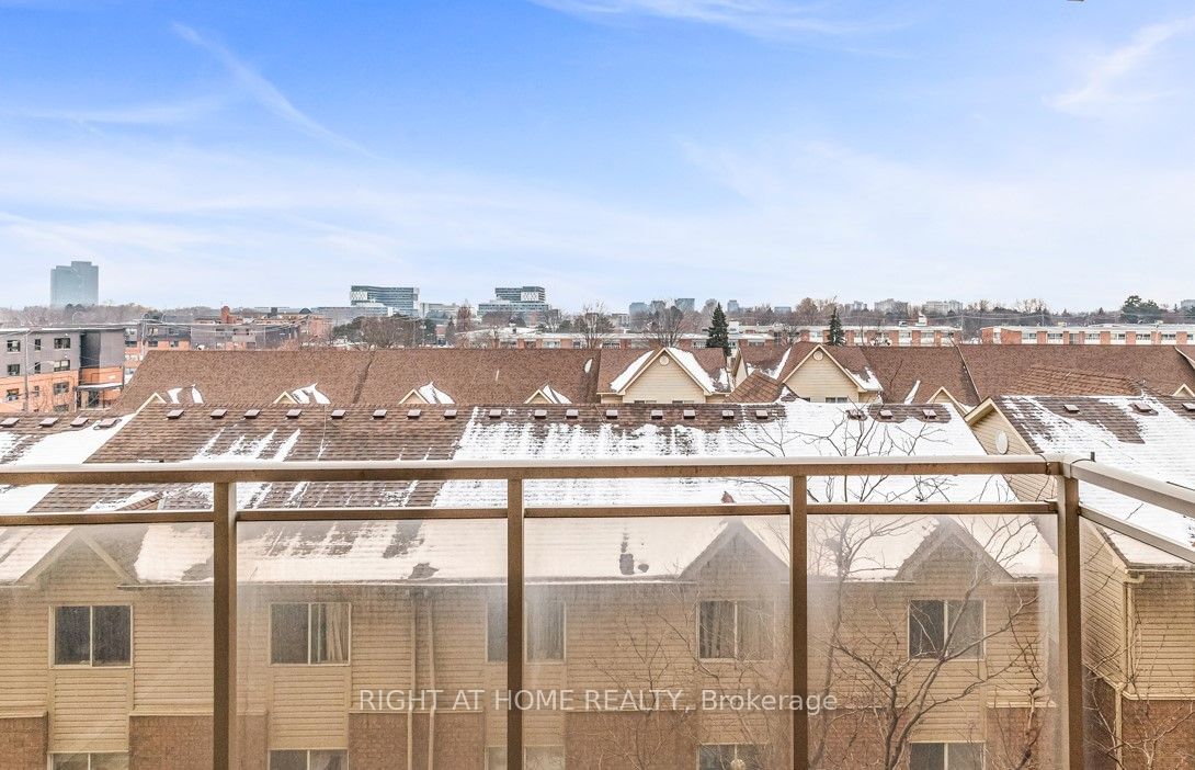 650 Lawrence Ave W, unit 522 for sale