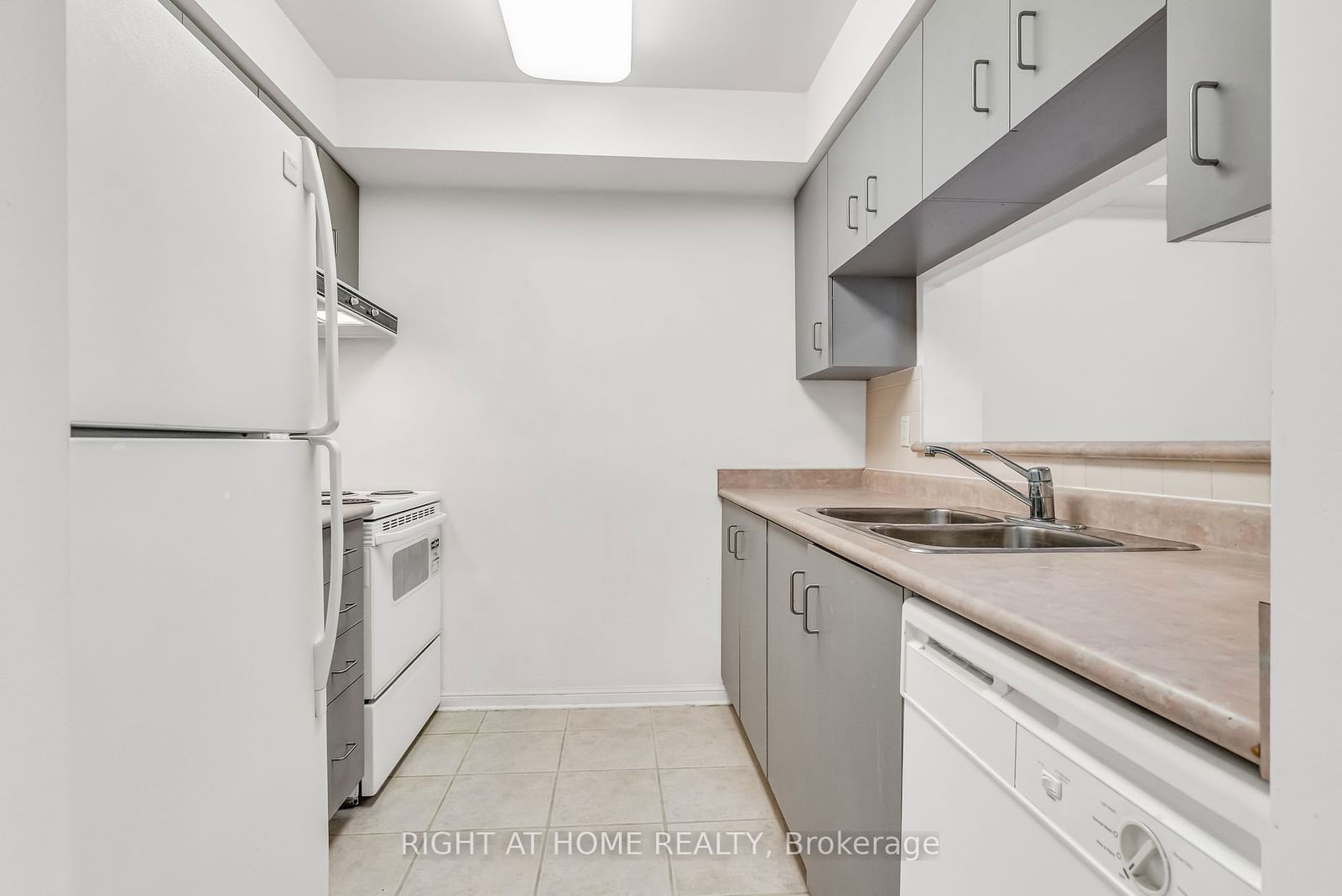 650 Lawrence Ave W, unit 522 for sale