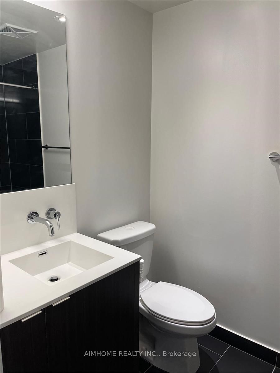 100 Harbour St, unit 1201 for rent