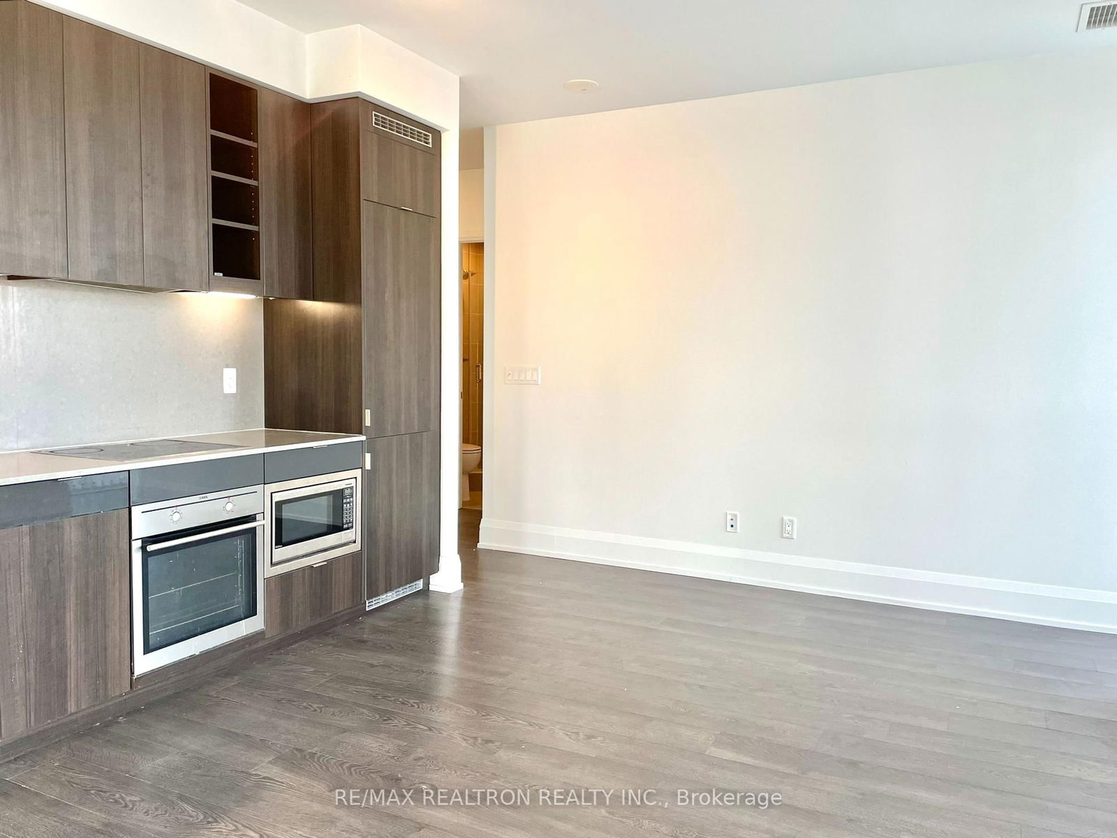 101 Erskine Ave, unit 2607 for rent