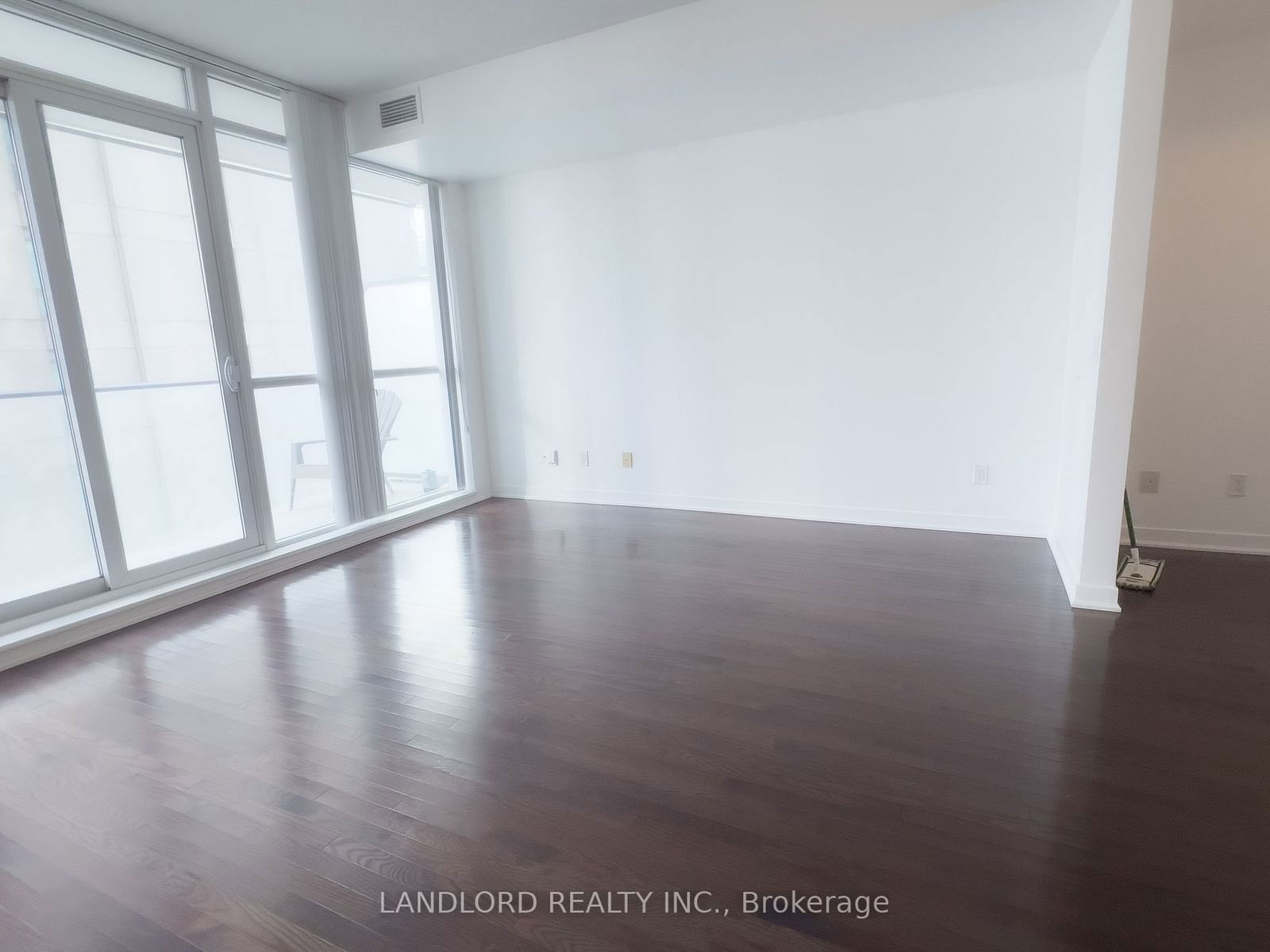 770 Bay St, unit 2007 for rent