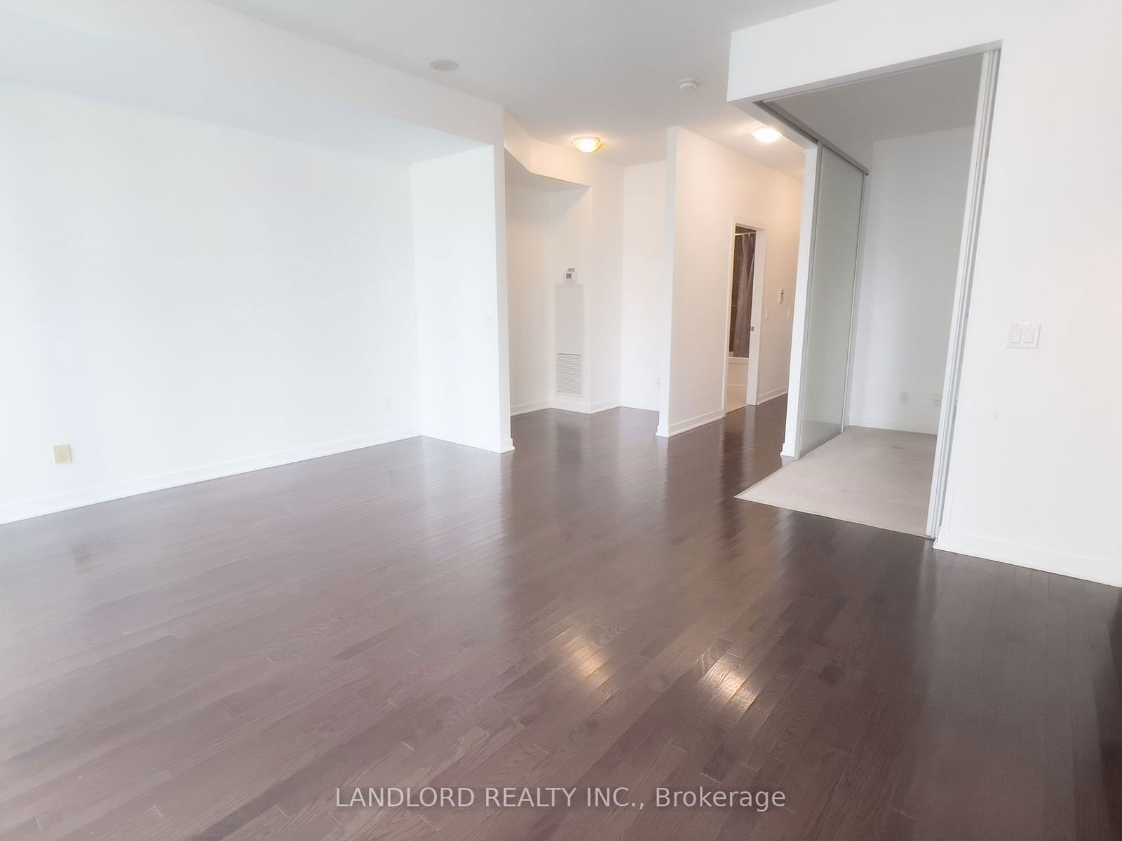 770 Bay St, unit 2007 for rent