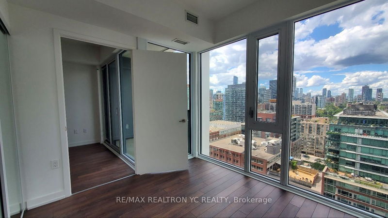 158 Front St E, unit 1717 for rent