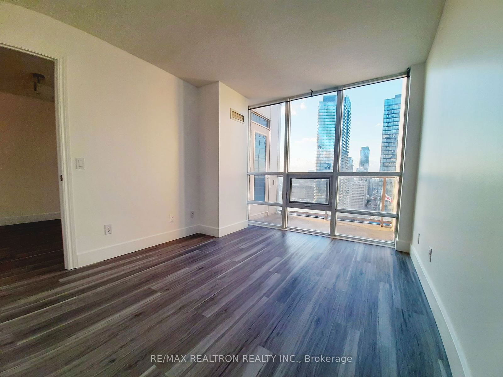 763 Bay St, unit 3113 for rent