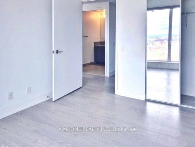 181 Dundas St E, unit 4105 for rent