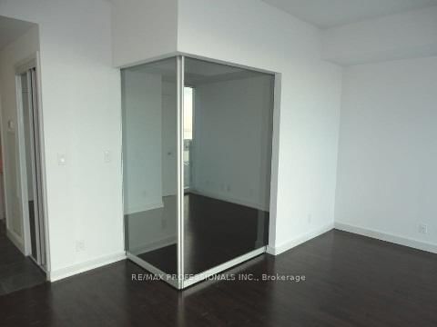 12 York St, unit 3506 for rent