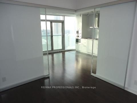 12 York St, unit 3506 for rent