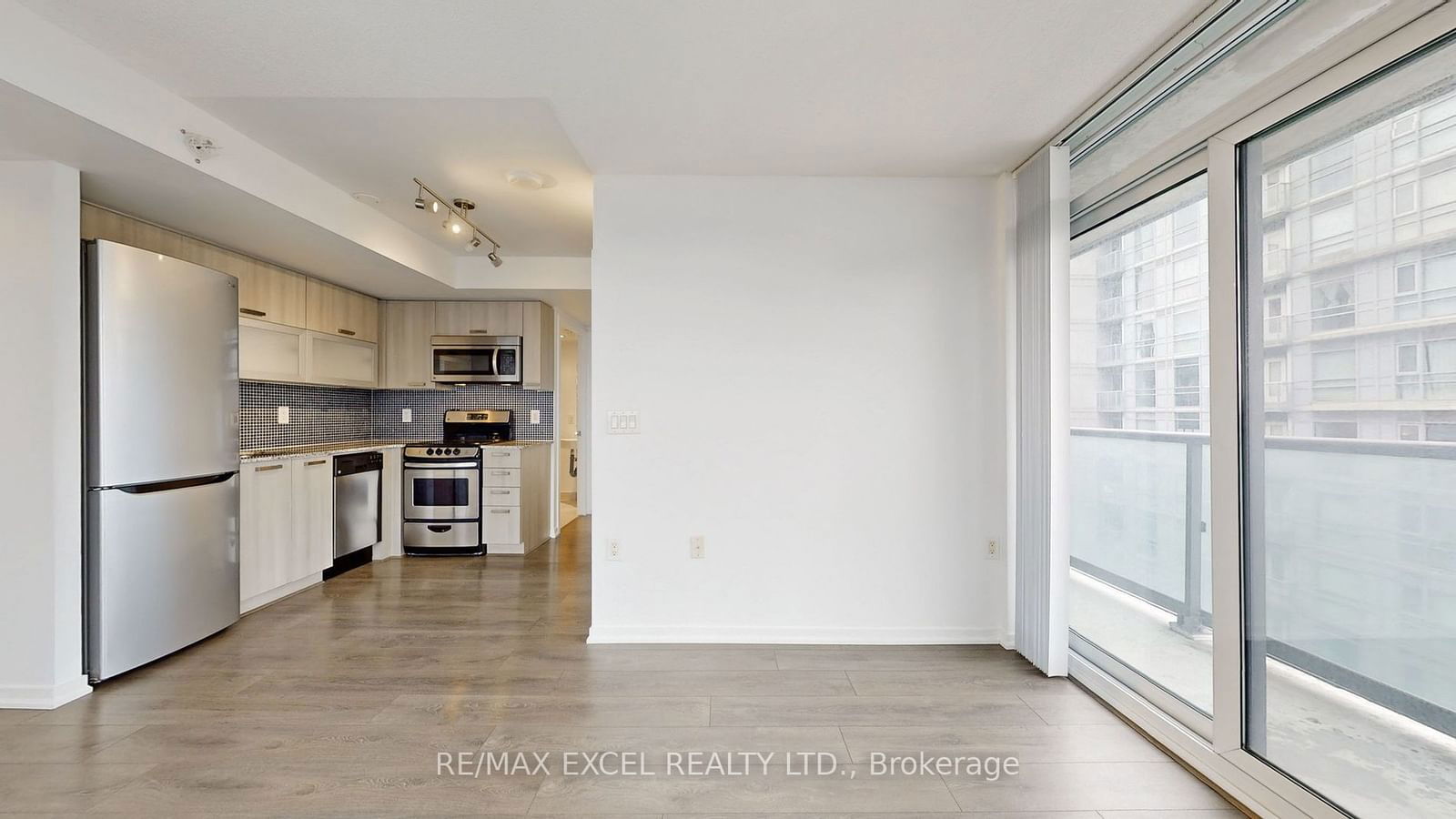 36 Lisgar St, unit 1920 for rent