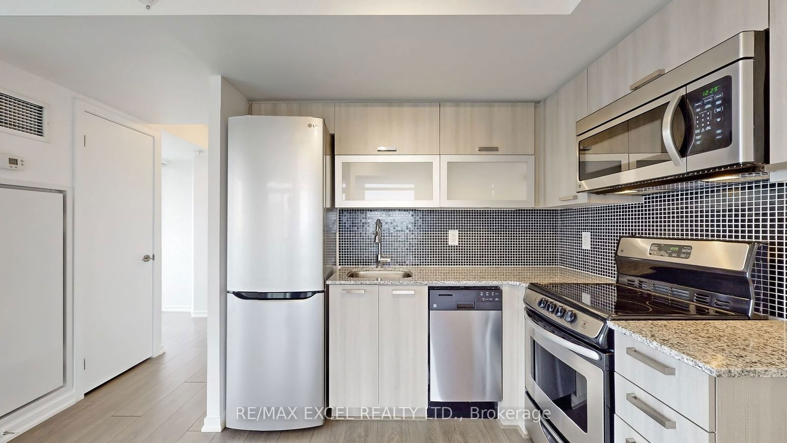 36 Lisgar St, unit 1920 for rent