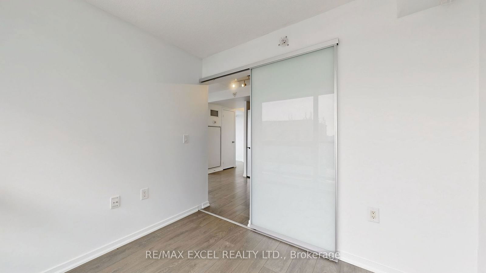 36 Lisgar St, unit 1920 for rent