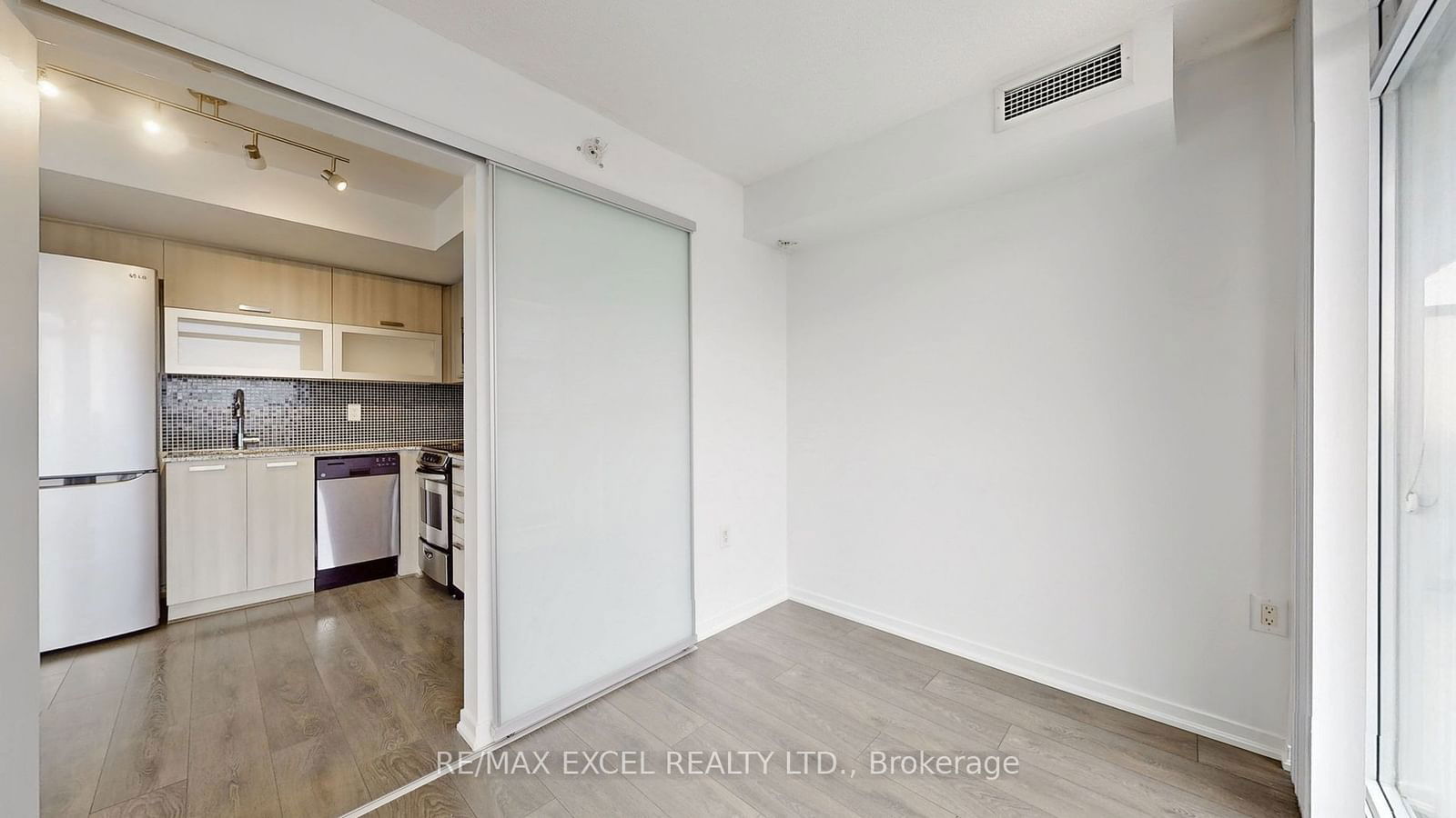 36 Lisgar St, unit 1920 for rent