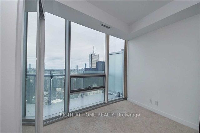 12 York St, unit 5707 for sale