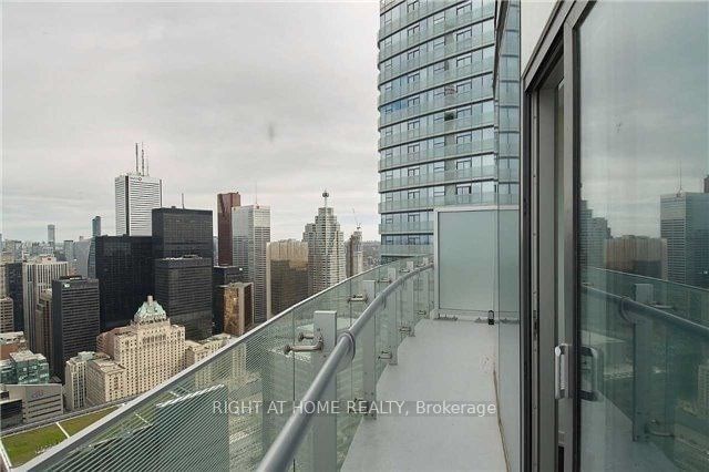 12 York St, unit 5707 for sale