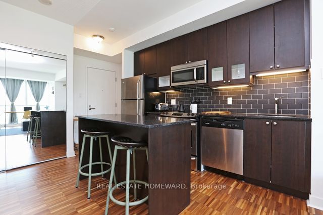 1171 Queen St W, unit 313 for rent