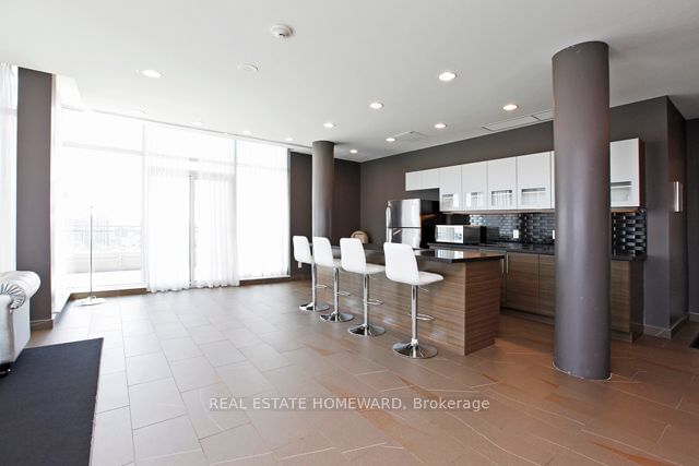 1171 Queen St W, unit 313 for rent