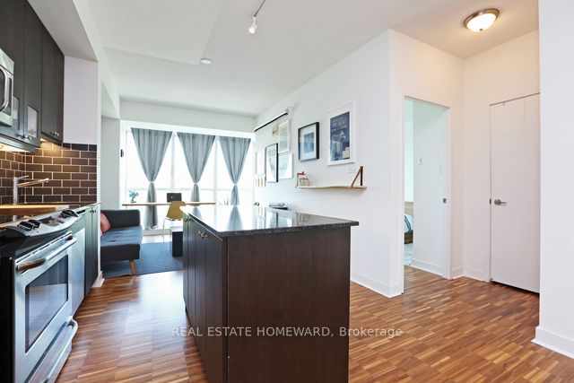 1171 Queen St W, unit 313 for rent