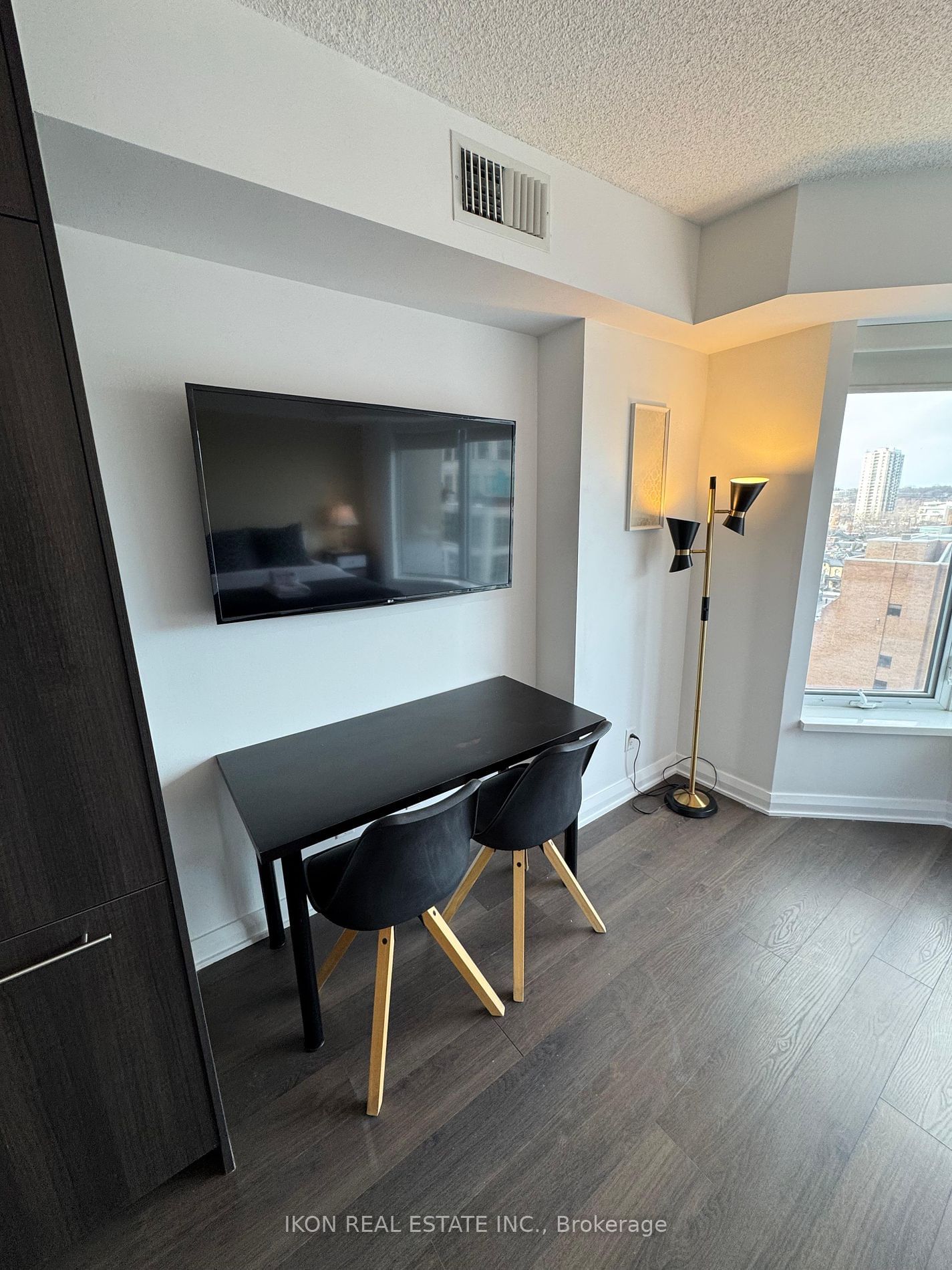 155 Yorkville Ave, unit 1003 for sale