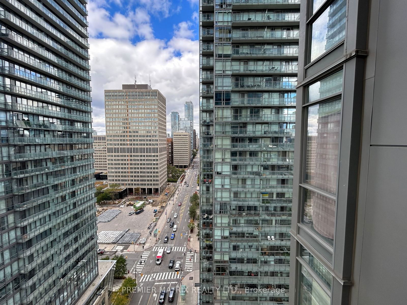 38 Grenville St, unit 1902 for sale