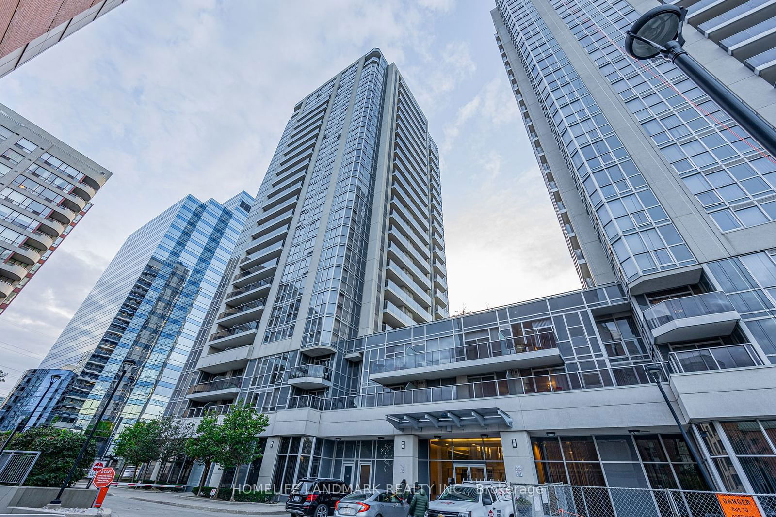 5791 Yonge St, unit 1603 for sale