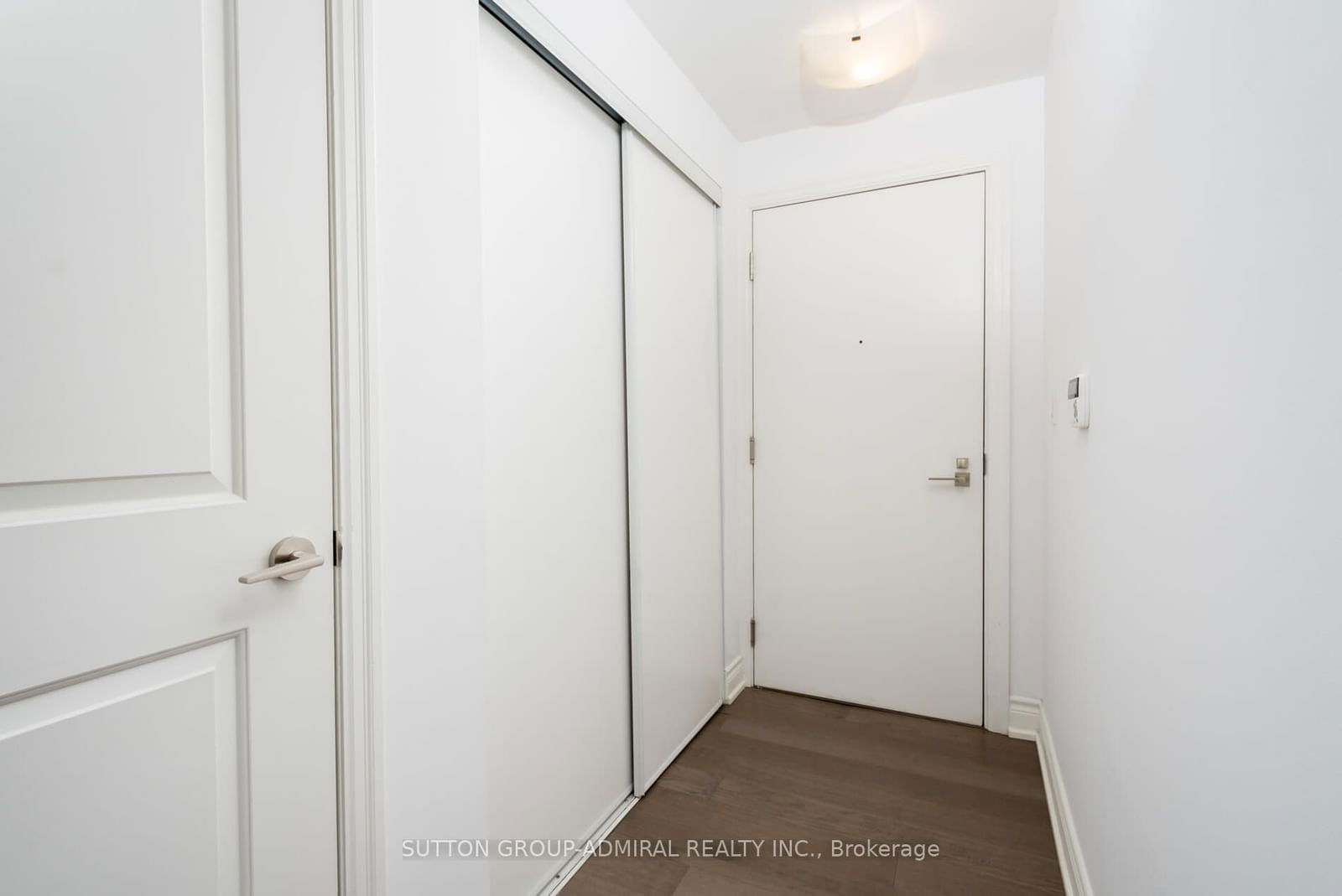 8 The Esplanade Ave, unit 408 for rent