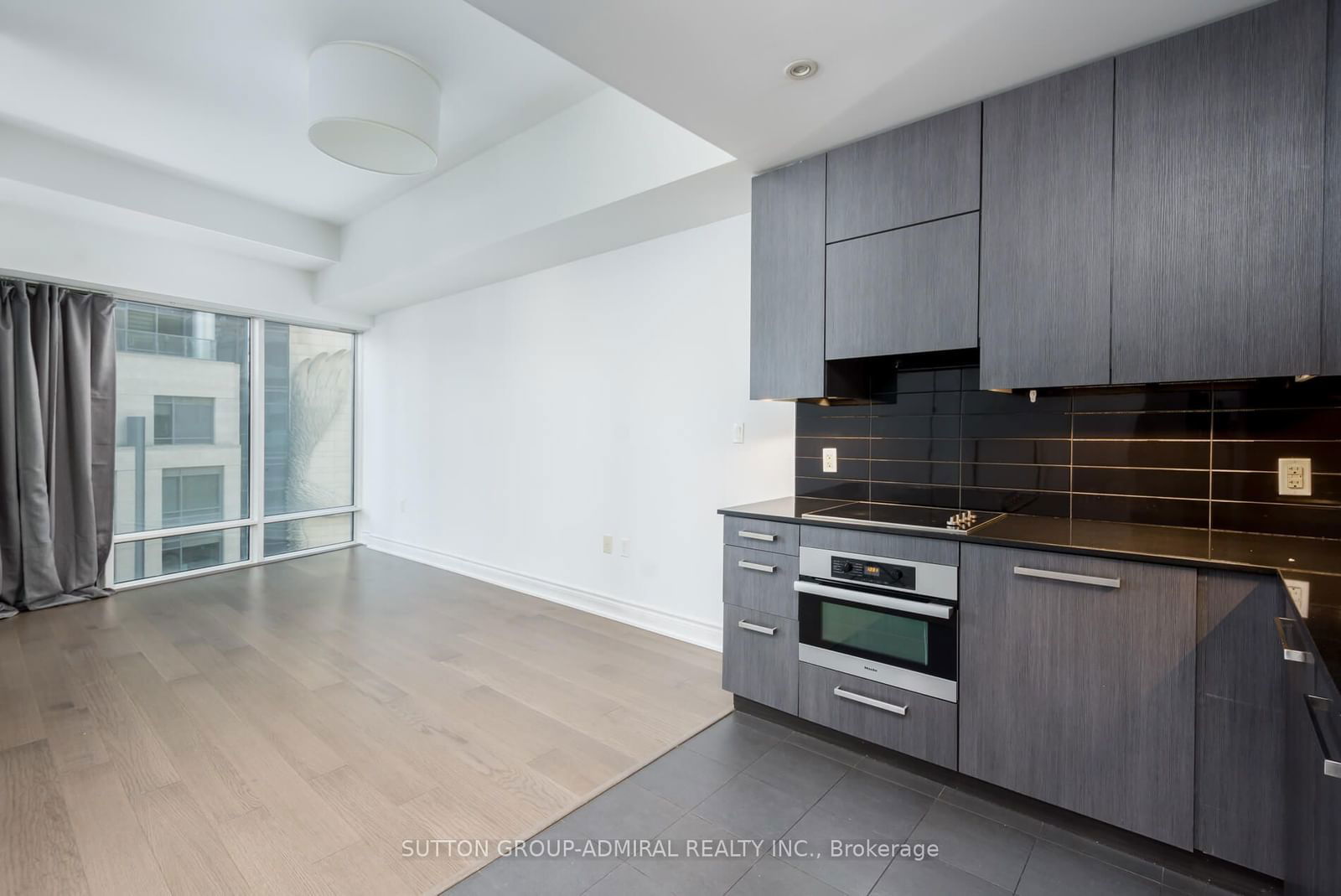 8 The Esplanade Ave, unit 408 for rent