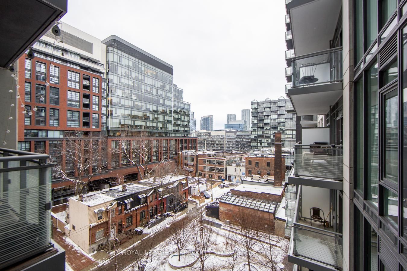 525 Adelaide St W, unit 819 for sale