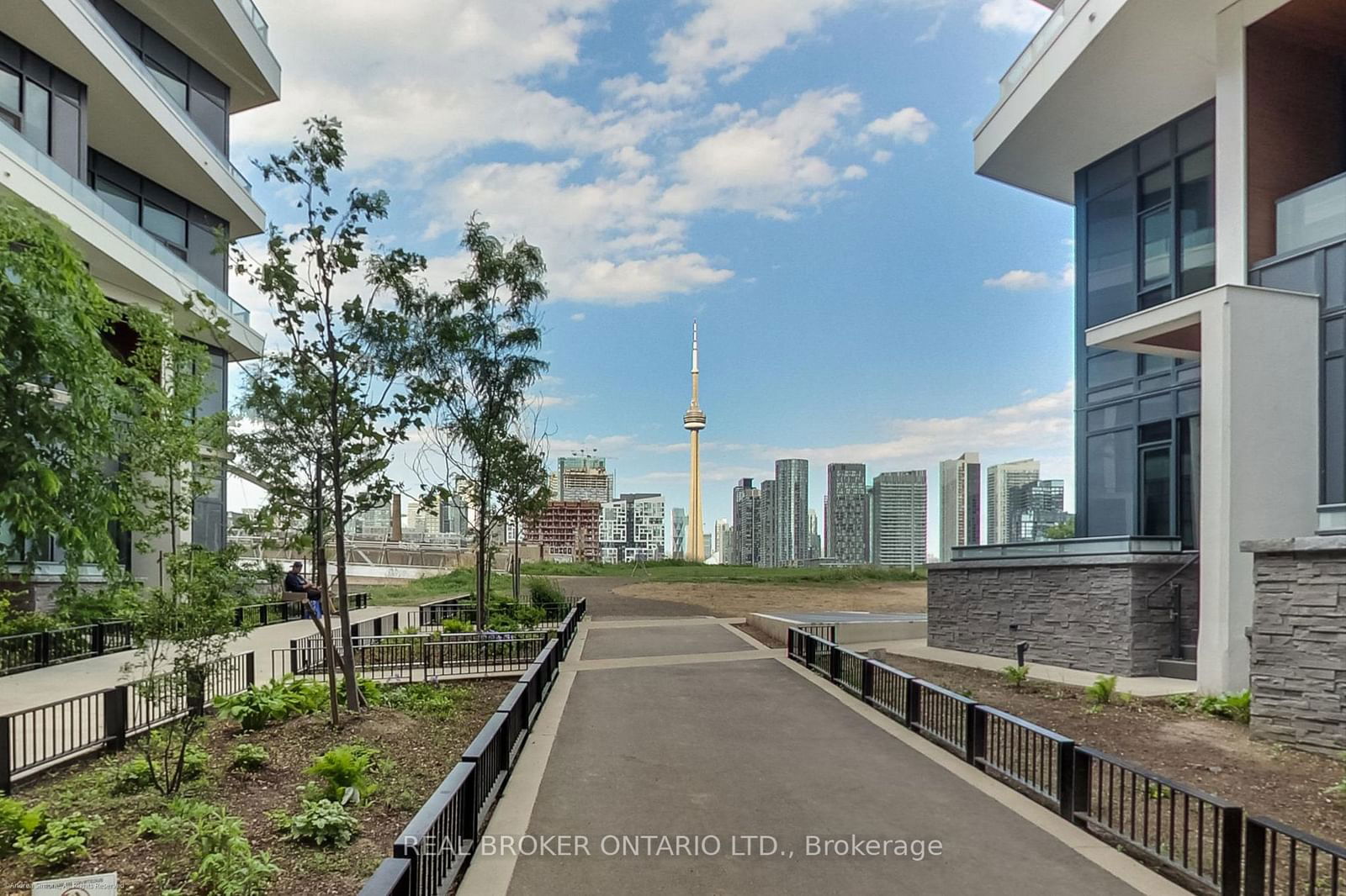 50 Ordnance St, unit 2904 for rent